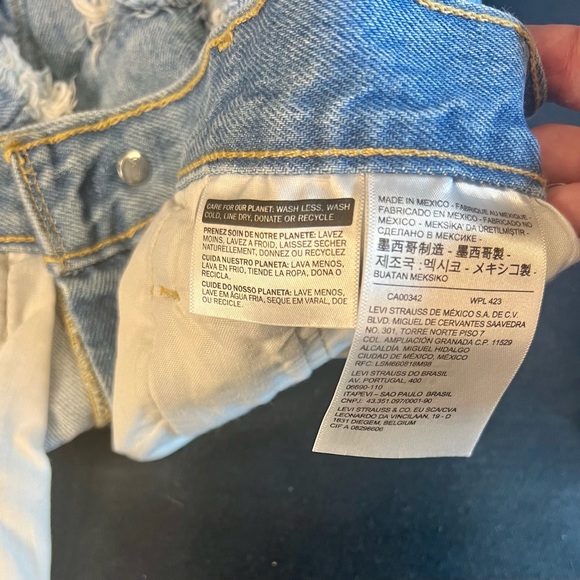 LEVI STRAUSS Vintage Lightwash Denim 501 distress Jean Shorts w27 - Picture 8 of 8